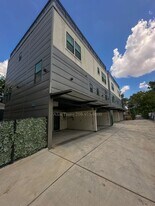 218 S Olive St in San Antonio, TX - Building Photo