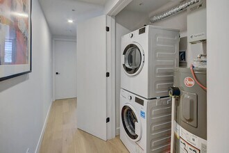 2318 Rue Sainte-Catherine E in Montréal, QC - Building Photo - Building Photo