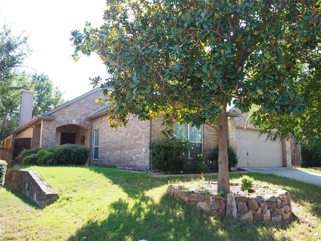 1918 Ainsley Ct in Corinth, TX - Foto de edificio