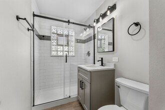 740 E North Broadway St in Lombard, IL - Building Photo - Building Photo