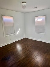 1708 Catherine Simmons Ave in Charlotte, NC - Foto de edificio - Building Photo