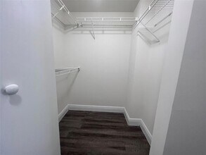 18335 NW 68th Ave, Unit 245-518 in Hialeah, FL - Building Photo - Building Photo