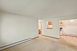 Parkview Apartments in Wyoming, MI - Building Photo - Building Photo