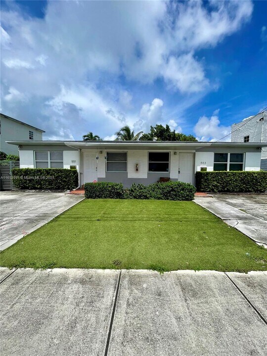 551 NE 67th St in Miami, FL - Building Photo