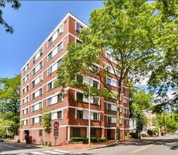 284 Harvard St in Cambridge, MA - Building Photo - Building Photo