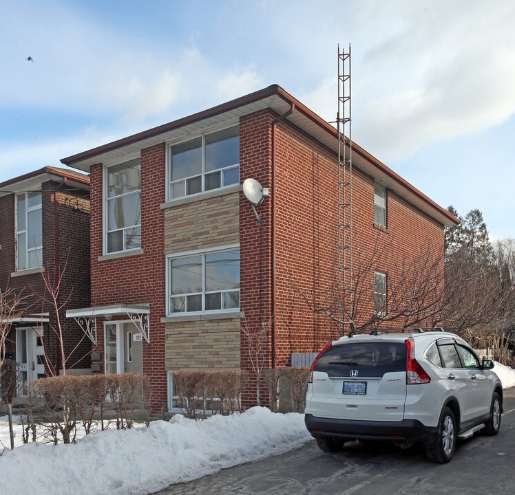 287 Royal York Rd in Toronto, ON - Building Photo