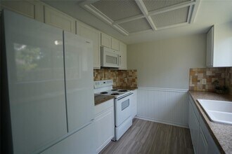 12706 Old San Antonio Rd in Manchaca, TX - Building Photo - Building Photo