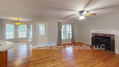 15 Collenwood Rd in Arden, NC - Building Photo - Building Photo