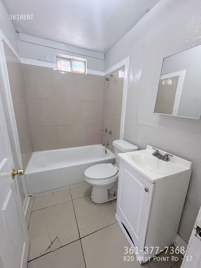 820 W Point Rd in Corpus Christi, TX - Building Photo - Building Photo