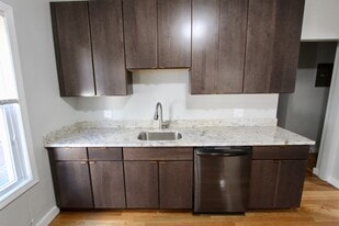 109 Pleasant St, Unit 1 in Boston, MA - Building Photo
