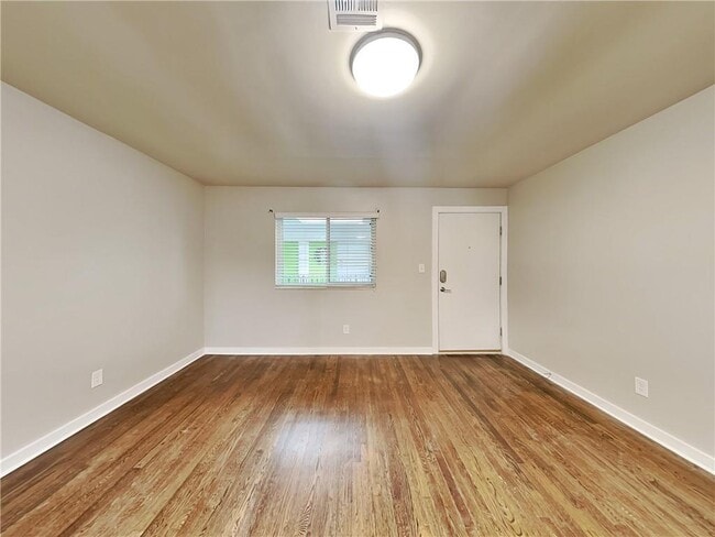 880 N Highland Ave NE in Atlanta, GA - Building Photo - Building Photo