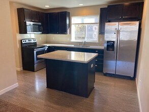 702 Courage Ct in Port Orchard, WA - Building Photo - Building Photo