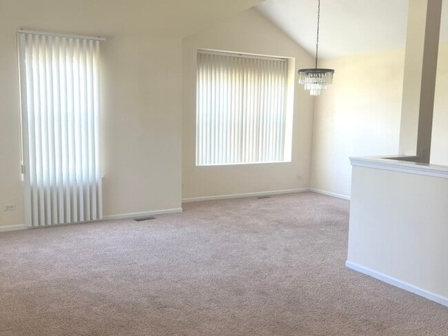 448 Bay Tree Cir in Vernon Hills, IL - Building Photo - Building Photo
