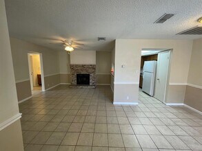 318 W William Cannon Dr in Austin, TX - Building Photo - Building Photo