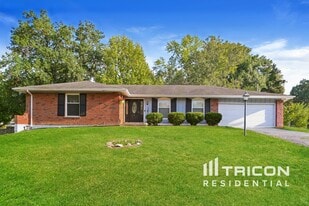 12028 Vivacite Dr in St. Louis, MO - Building Photo