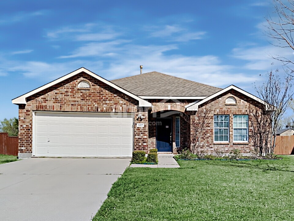 1415 Spinnaker Way in Wylie, TX - Foto de edificio