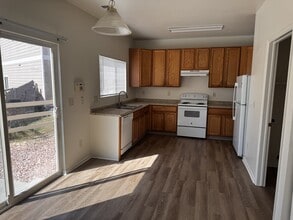 134 S Elkhart St in Aurora, CO - Building Photo - Building Photo