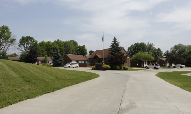 Garretthouse Apartments in Garrettsville, OH - Building Photo - Building Photo