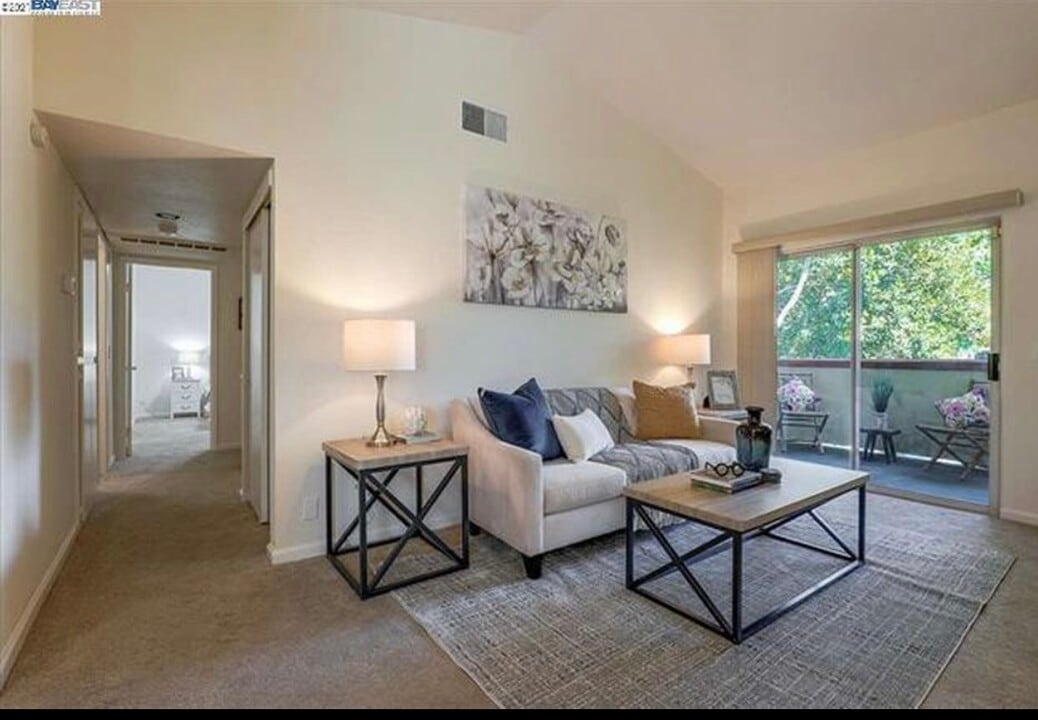 6986 Stagecoach Rd, Unit E in Dublin, CA - Foto de edificio