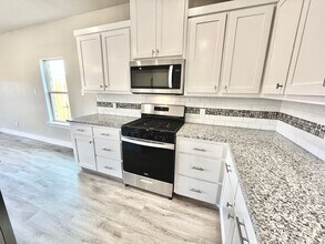 7732 96th St in Lubbock, TX - Building Photo - Building Photo