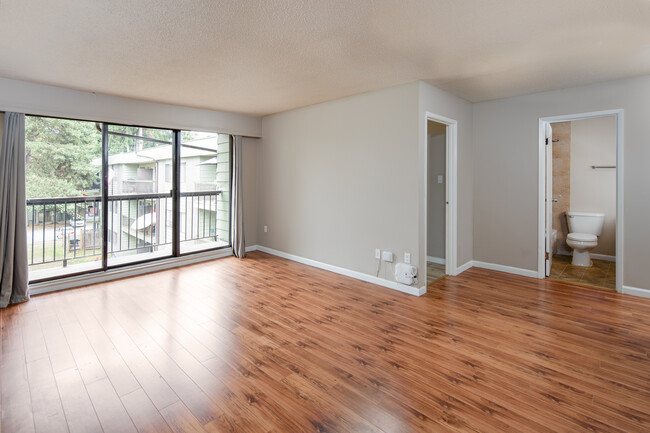 Cedartree Village in Surrey, BC - Building Photo - Interior Photo