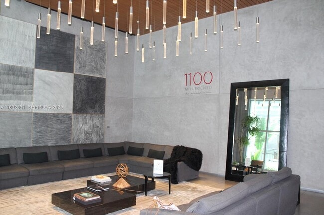 1100S S Miami Ave in Miami, FL - Building Photo - Building Photo