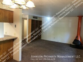 954 E Krall St in Boise, ID - Building Photo - Building Photo