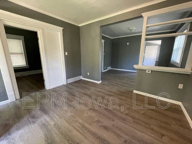 1148 Columbia St in Waterloo, IA - Building Photo - Building Photo