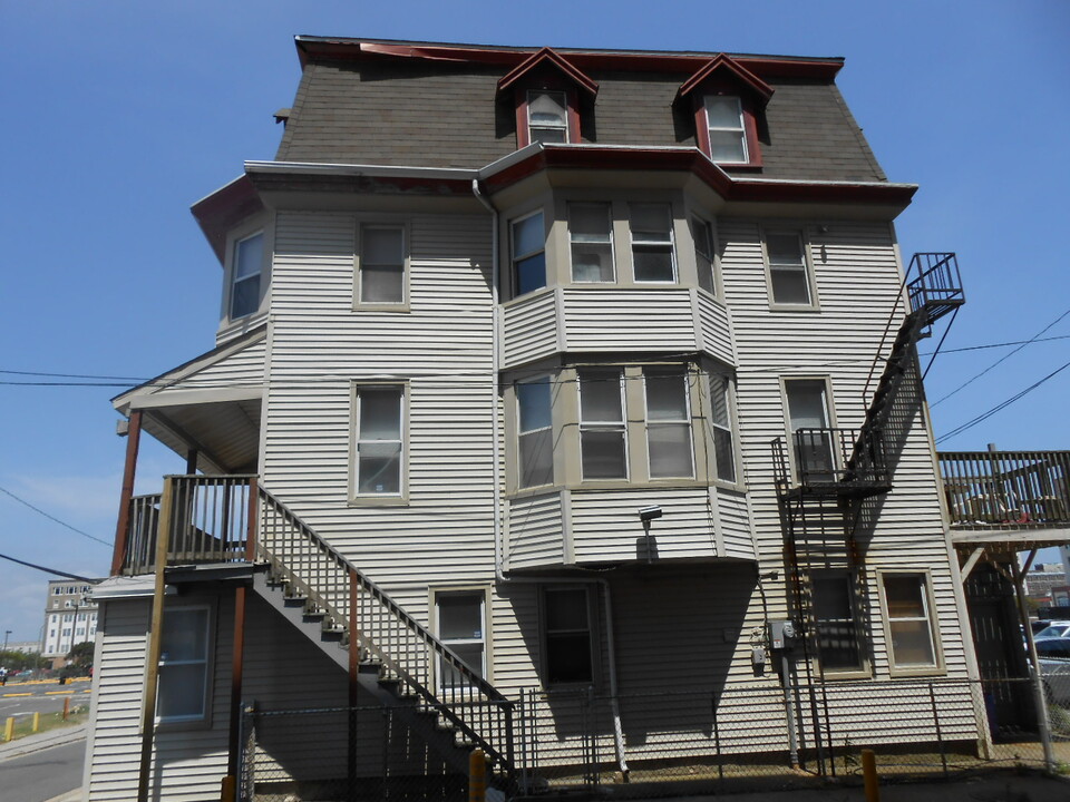 171 S Westminster Ave in Atlantic City, NJ - Building Photo