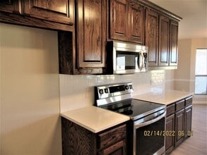 803 Mary Lee Ln in Collinsville, TX - Building Photo - Building Photo