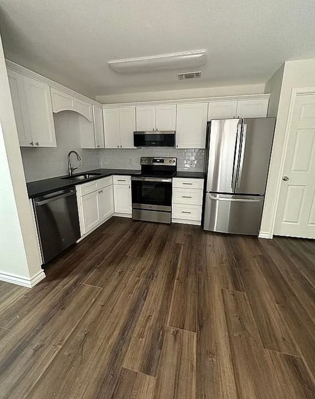 9711 Chelsea Cir in Selma, TX - Building Photo - Building Photo