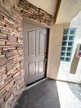 3235 E Camelback Rd in Phoenix, AZ - Building Photo - Building Photo