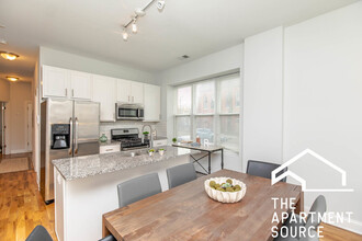 1503 N Talman Ave, Unit 2 in Chicago, IL - Building Photo - Building Photo