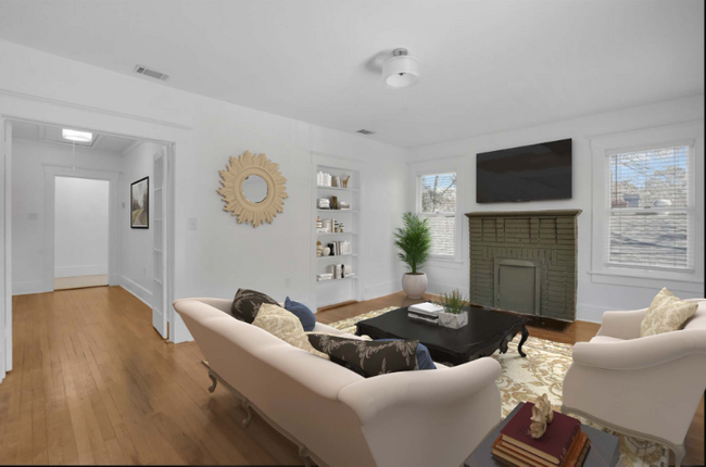 property at 1004 E 33rd St