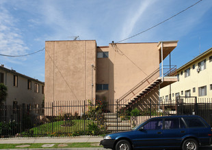 1233 N New Hampshire Ave in Los Angeles, CA - Building Photo - Building Photo