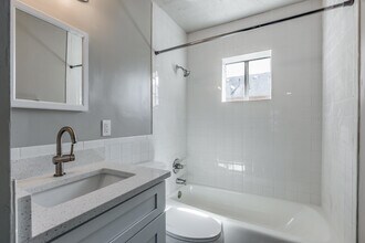 Blue Ridge Apartments in Winchester, VA - Building Photo - Interior Photo