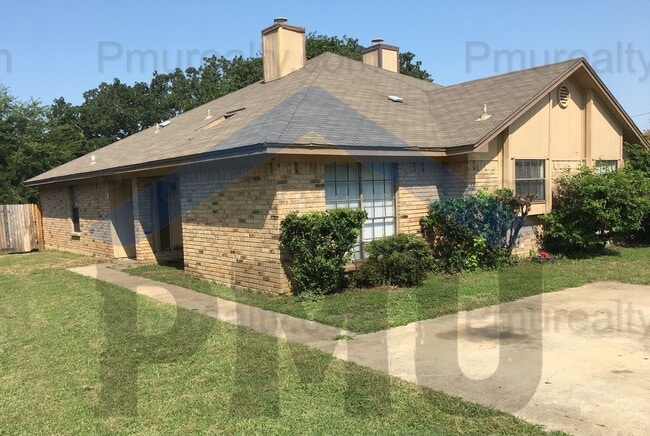 property at 225 Shady Valley Dr