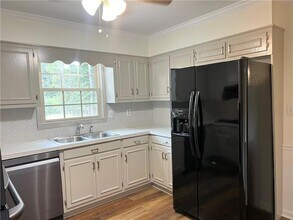8505 Bells Ferry Rd in Canton, GA - Foto de edificio - Building Photo