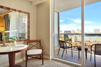 18001 Collins Ave in Sunny Isles Beach, FL - Building Photo - Building Photo