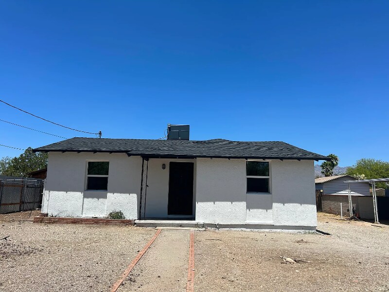 3243 E Camden St in Tucson, AZ - Building Photo