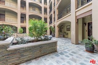 12104 Hoffman St in Los Angeles, CA - Building Photo - Building Photo