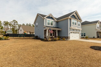 205 Parrish Ln in Carthage, NC - Foto de edificio - Building Photo