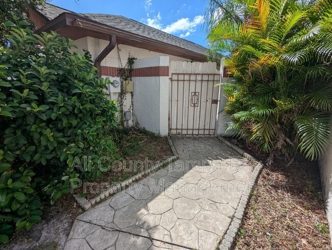 10914 Landon Ln in Tampa, FL - Building Photo - Building Photo