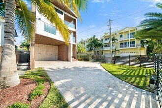 5601 N Ocean Dr in Hollywood, FL - Building Photo - Building Photo