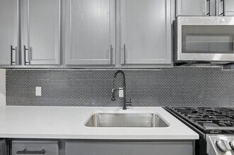 1626 Crest Ridge Dr in Dallas, TX - Building Photo - Building Photo