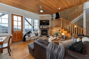 95 Breakaway Trail S in Mars Hill, NC - Building Photo