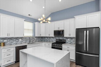 6632 S Kenwood Ave in Chicago, IL - Building Photo - Building Photo