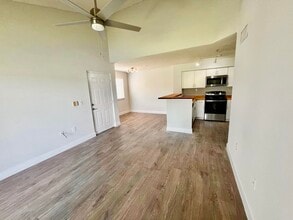 7840 Sonoma Springs Cir in Greenacres, FL - Building Photo - Building Photo