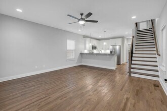 2436 24th Ave N in Nashville, TN - Building Photo - Building Photo