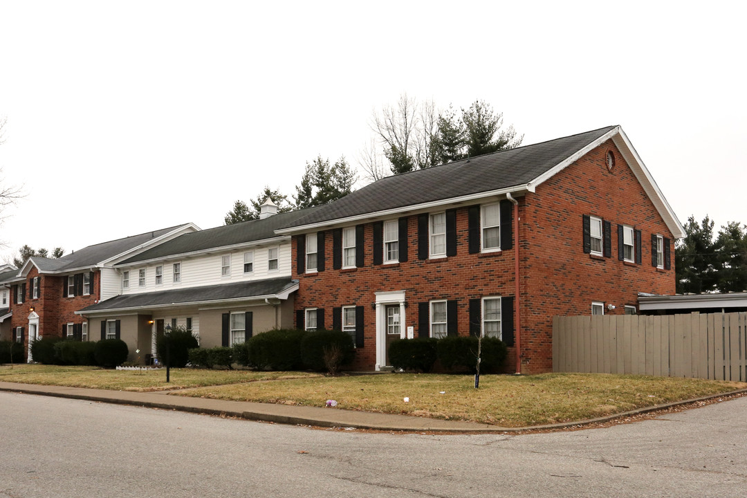 Ashley Court Apartments in Evansville, IN - Building Photo